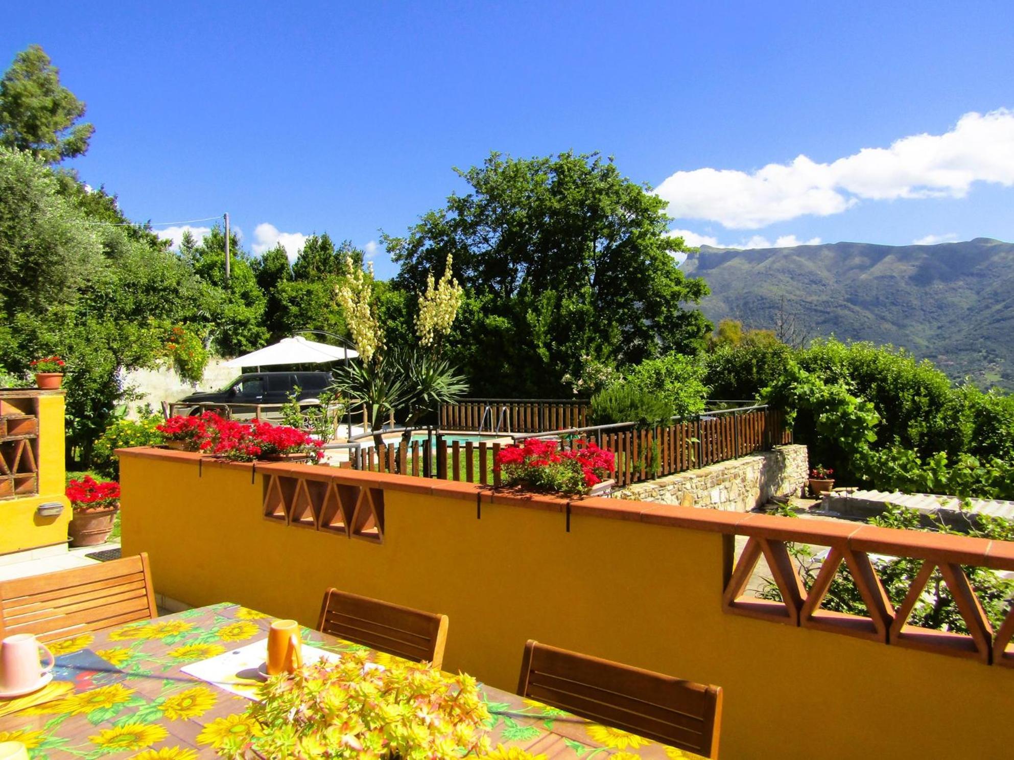 Casina Di Desiree E Aurora Villa Corsanico-Bargecchia Dış mekan fotoğraf